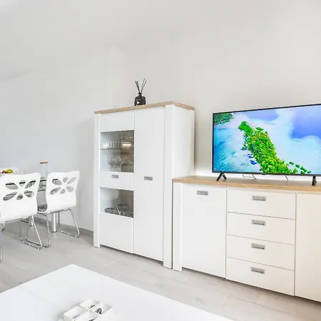 Apartamento Castle Harbour Heated Pool Views By Lovetenerife *